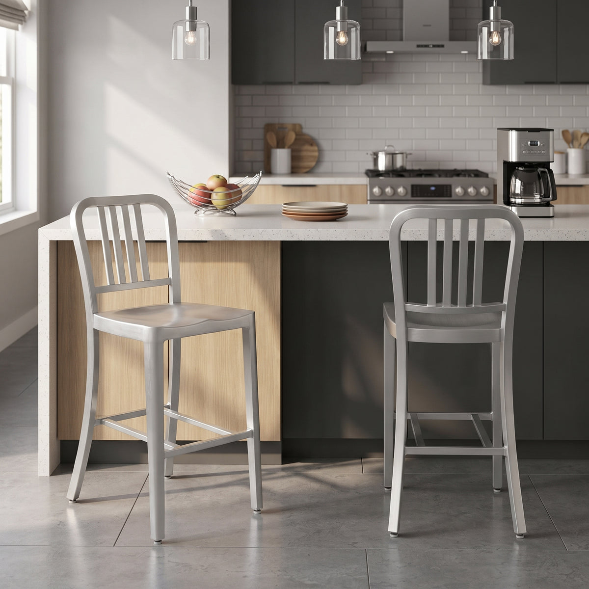 Aluminum Bartsool in Silver Finish