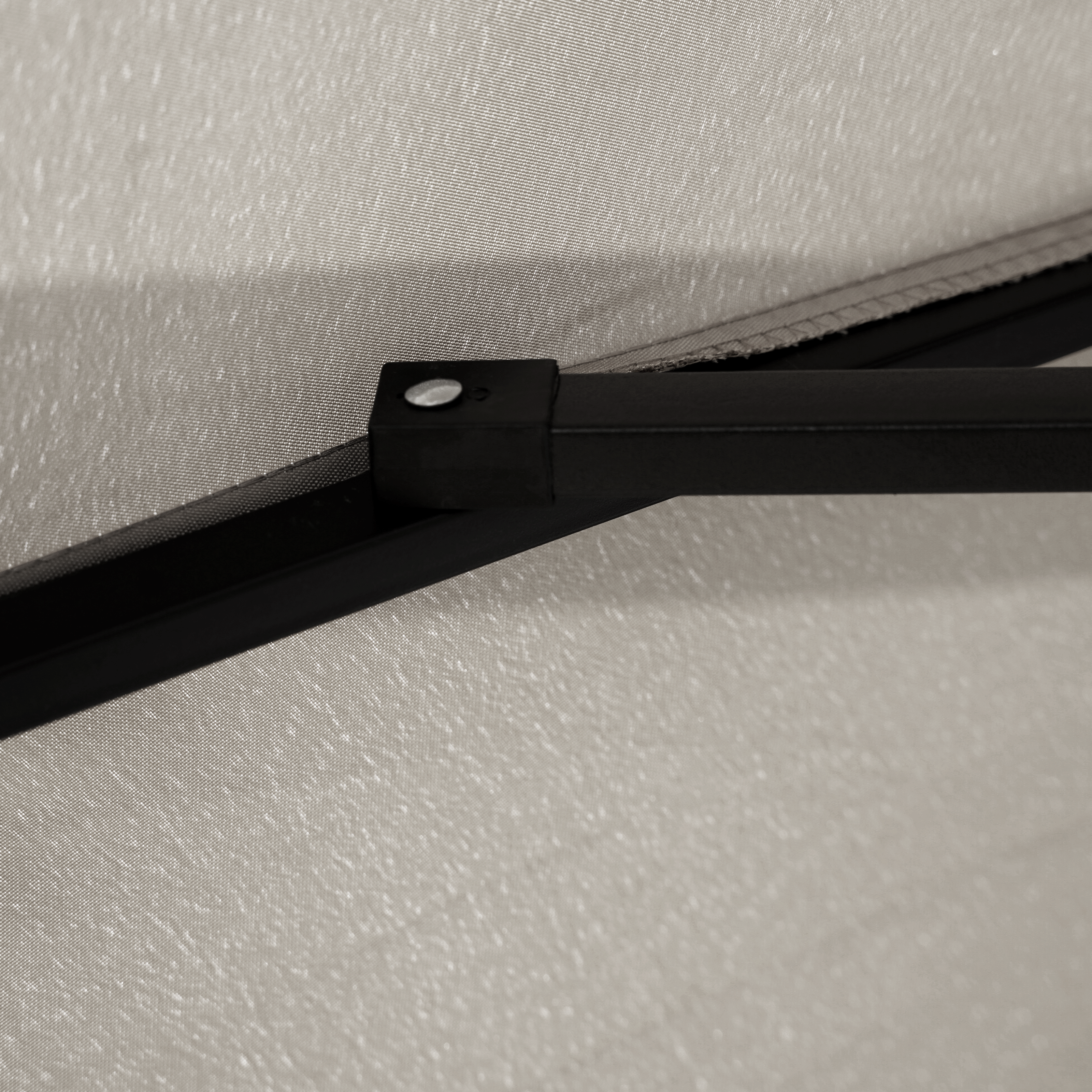 Willry Modern Outdoor 10 Ft Offset Cantilever Hanging Patio Umbrella With Solar Powered LED