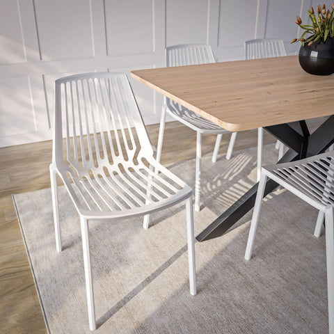 LeisureMod Acken Plastic Stackable Dining Chair