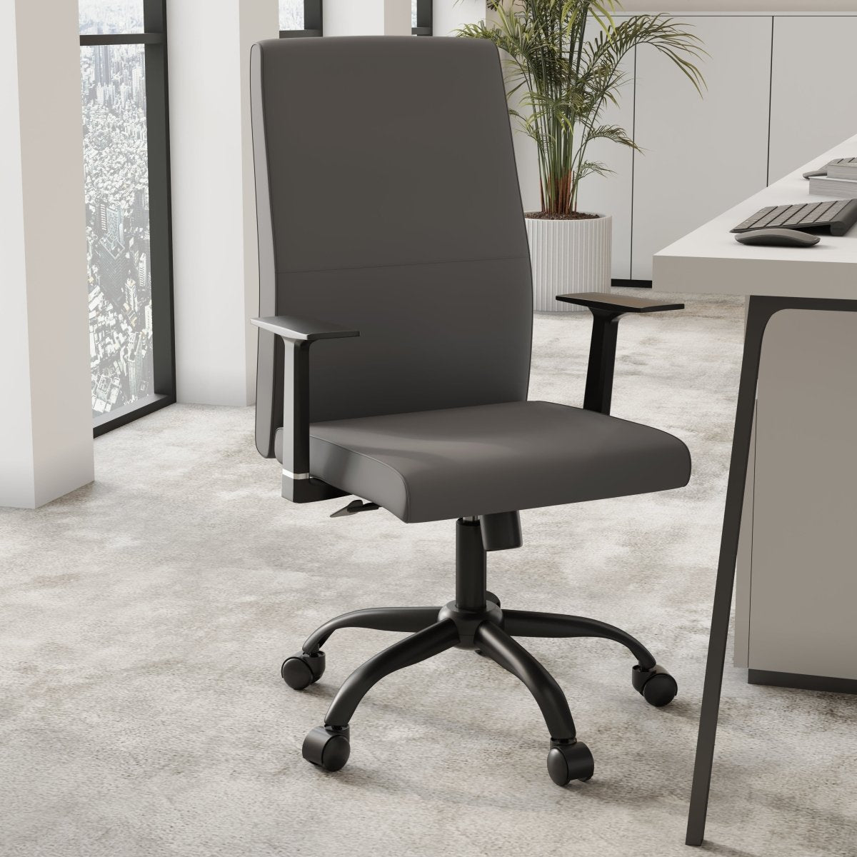 Evander Leather Office Chair in Aluminum with Adjustable Height and Swivel