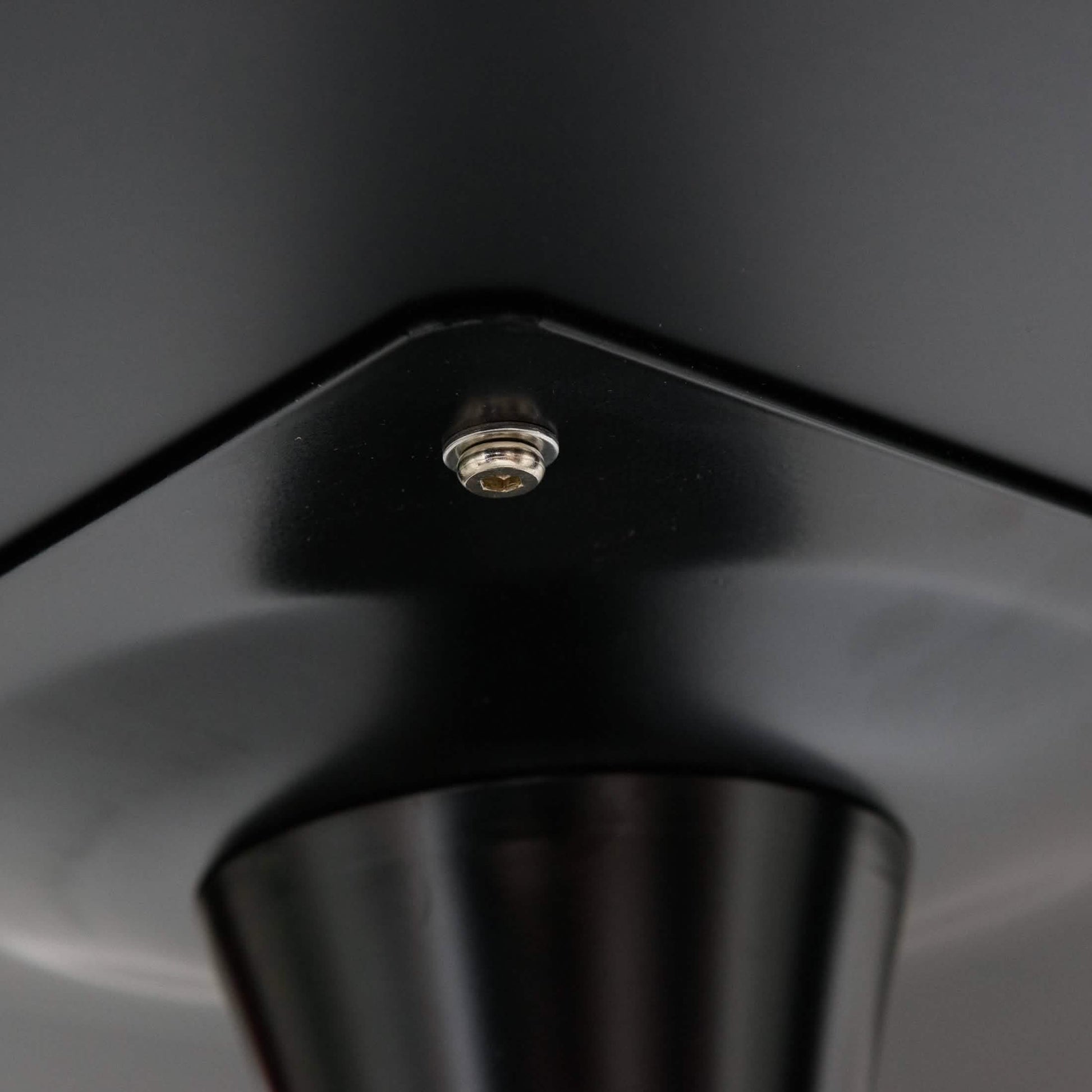 Bristol 5-Piece Dining Set 35" Round Dining Table in Black Iron - 4 ABS Plastic Side Chair in Chrome Clear Dining Set Leisuremod