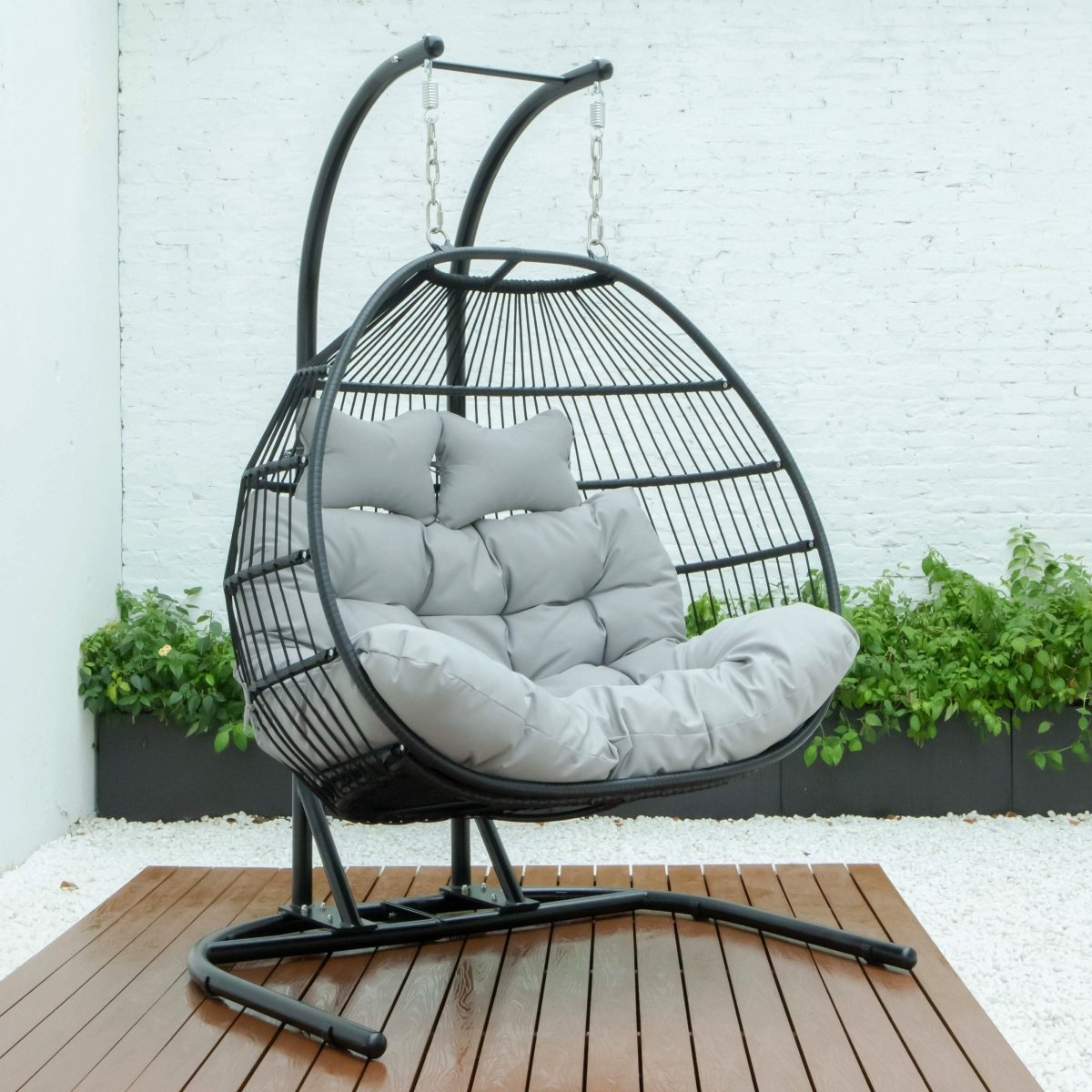Wicker Two Seater Egg Swing Chair in Iron With Removable Cushion